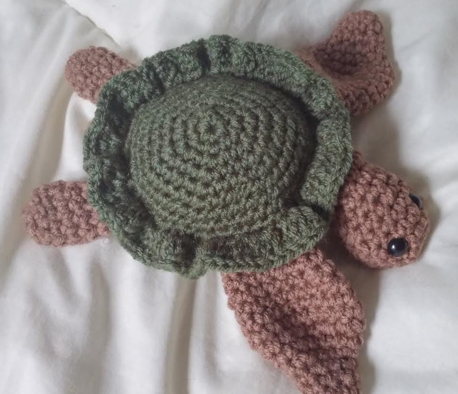 Free pattern Chee the Chibi turtle! - L. Mason Art